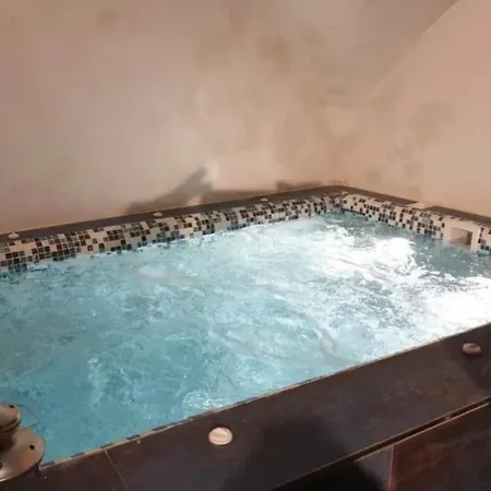 001 Safranier With Private Jacuzzi Antibes
