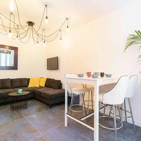 001 Safranier With Private Jacuzzi Ferienhaus