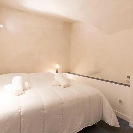 001 Safranier With Private Jacuzzi Antibes
