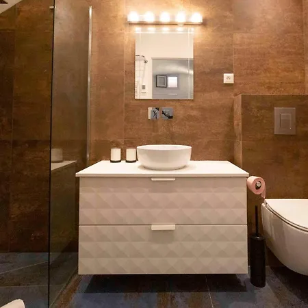 001 Safranier With Private Jacuzzi * Antibes
